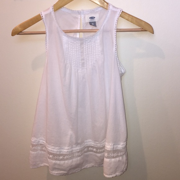 Old Navy Tops - 🌟BOGO Old Navy white swing tank
